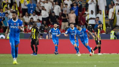 Photo of الهلال يتوج بالسوبر السعودي على حساب الإتحاد برباعية