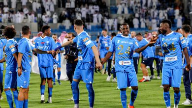 Photo of الهلال يكتسح الحزم برباعية ويتوج بلقب الدوري السعودي